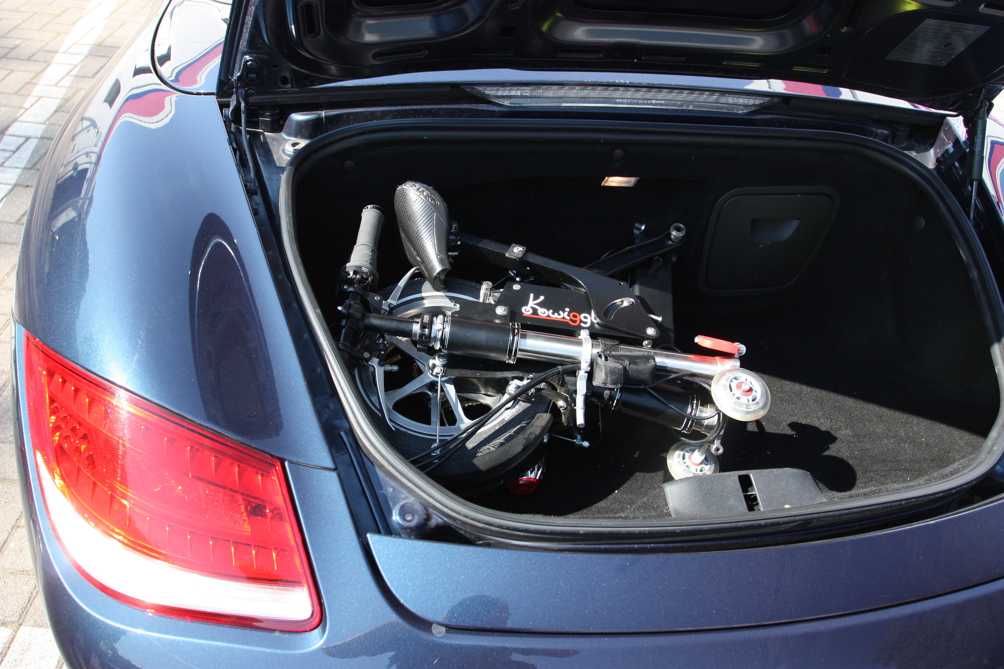 Fiets in Porsche Boxter