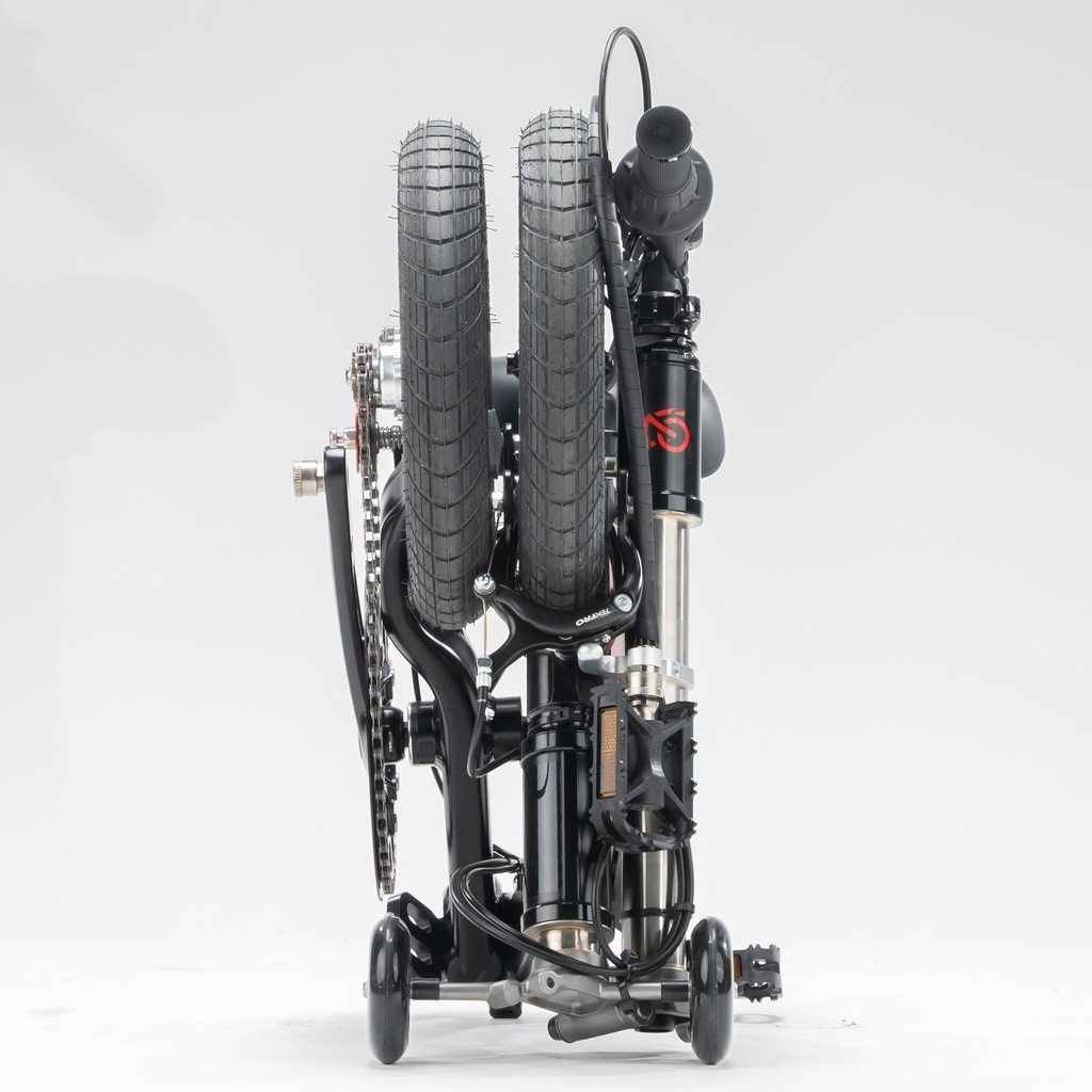 folding-bike-19000C72-kwiggle-flash-red-3-speed-no-wheel-guards-lights-folded-front-P1099576.jpg