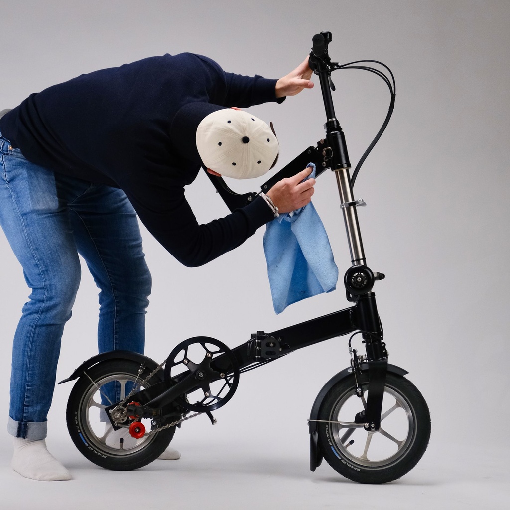 folding-bike-19005C99-kwiggle-allblack-3-speed-wheel-guards-unfolded-right.jpeg